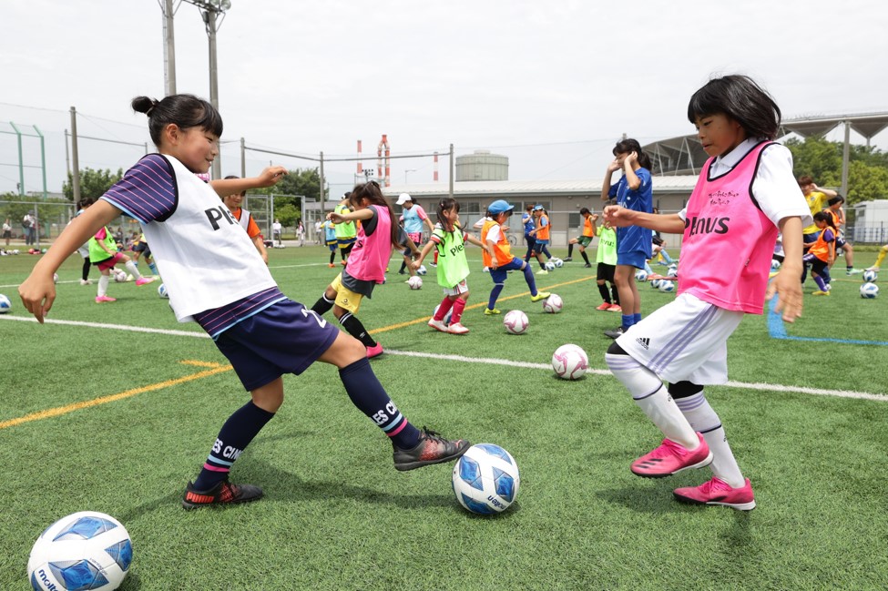 写真:ボールと仲良く